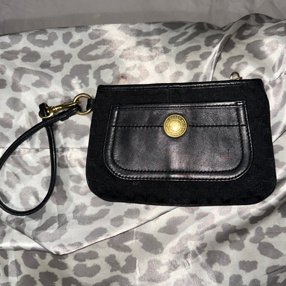 Vintage coach black signature wristlet leather front pocket Removable strap cute